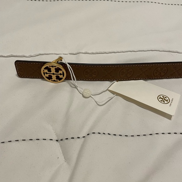 NWT- TORY BURCH- Women's T Monogram Leather Belt - Picture 5 of 6